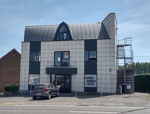                                         Immeuble d'appartements à vendre à Strijtem, € 390.000
