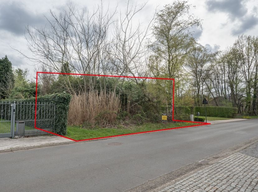 À VENDRE : TERRAIN SITUÉ À GENK - <br />
<br />
Terrain situé à Genk, Wiekstraat SN. La superficie totale est de 10 ares et 32 centiares. Répertorié a