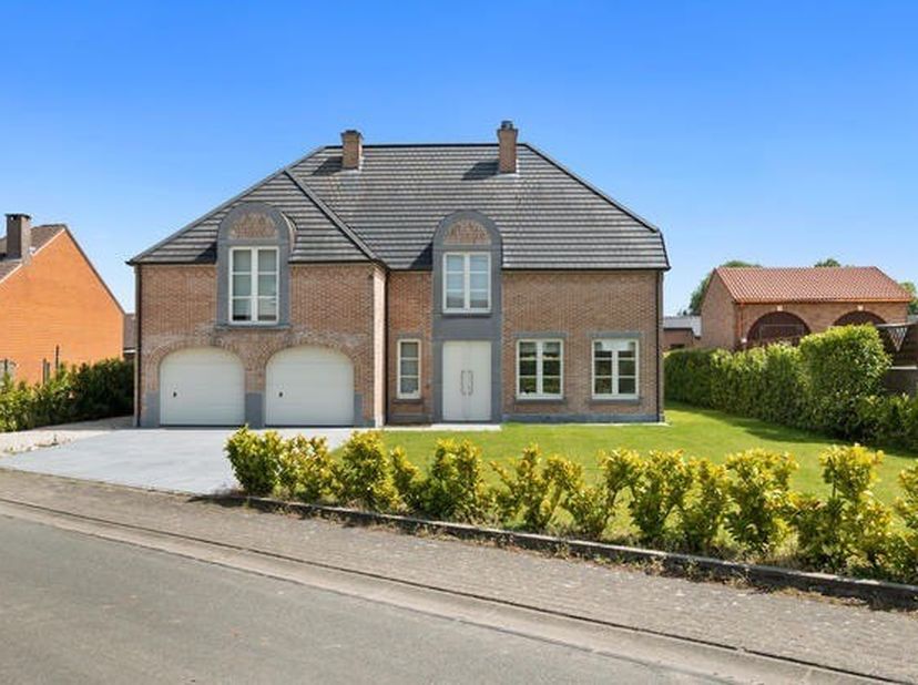 Huis te koop in biessemstraat 9,
                    3870 Mechelen-Bovelingen