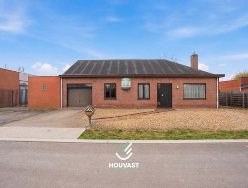                                         Bungalow à vendre à Woesten, € 279.000
