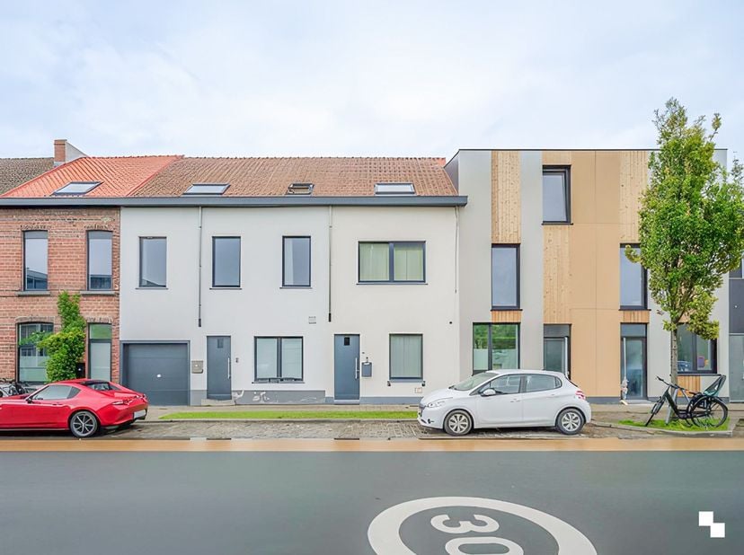 Huis te huur in Sint-Denijslaan 172,
                    9000 Gent