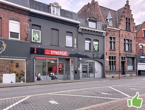                                         Complexe de bureaux à vendre à Mouscron, € 495.000
