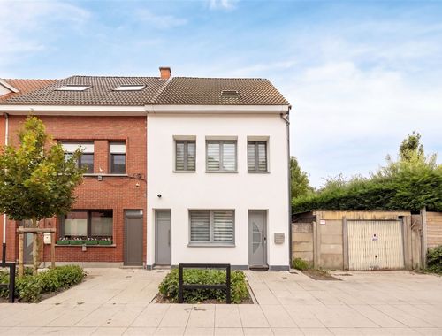                                         Maison unifamiliale à vendre à Zwijndrecht, € 379.000
