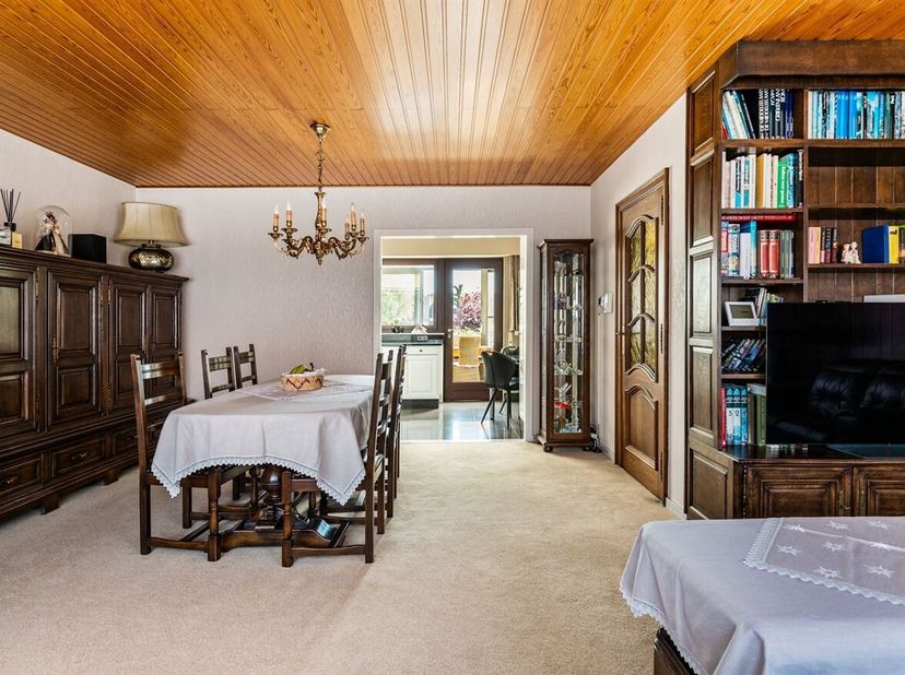 Instapklare bel-etagewoning met zonnige tuin en uitbreidingsmogelijkheden<br />
Gelegen op een vlotte en centrale locatie in Boom bevindt zich deze ve