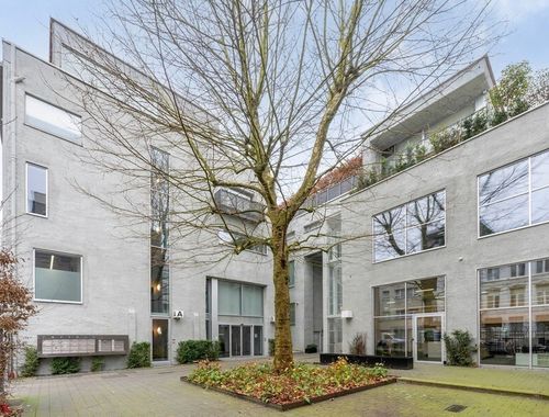                                         Bureaux à louer à Antwerpen, € 4.098
