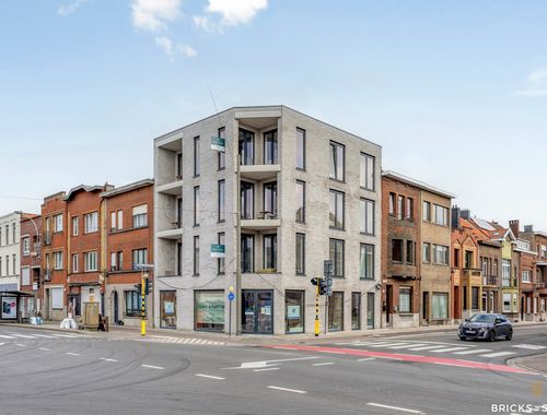                                         Bureaux à louer à Merksem, € 1.745
