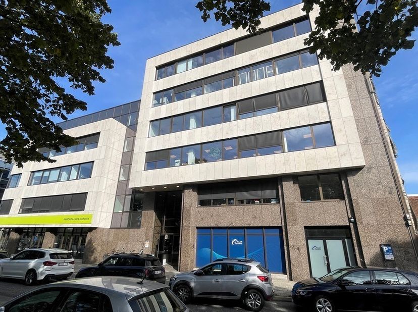 Bedrijfsvastgoed te huur in Uitbreidingstraat 40 bus v3,
                    2600 Berchem