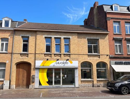                                         Kantoor te huur in Ieper, € 1.300

