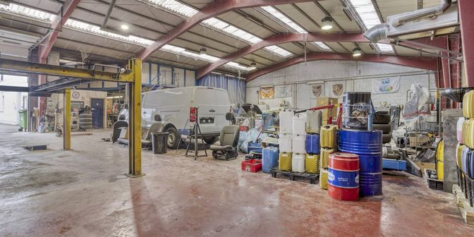Bien professionnel à vendre à Bruggesteenweg 16-20, 8830 Gits