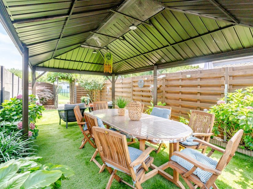 Instapklare woning te koop in Evergem  wonen vlak bij Gent Bent u op zoek naar een instapklare woning op een toplocatie, vlak bij Gent? Dan is deze ve
