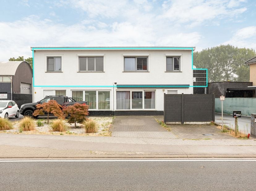Dit instapklare en energiezuinige penthouse in het landelijke Haasdonk combineert ruimte, licht en comfort met een prachtig gevoel van vrijheid. Het a