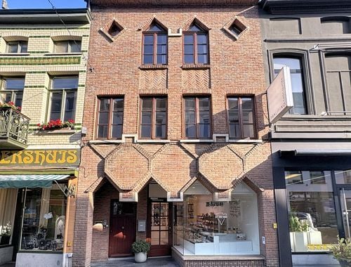                                         Handelspand met woonst te koop in Zottegem, € 279.000
