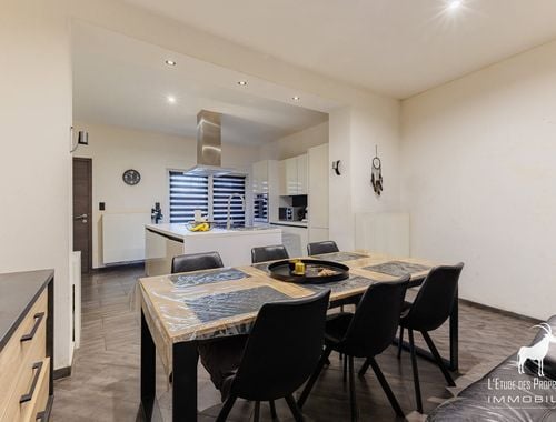                                         Woning te koop in Strépy-Bracquegnies, € 219.999
