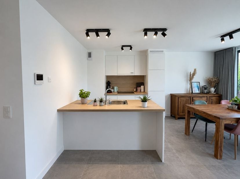 <br />
Soms hebt u geen woning voor jaren nodig, maar gewoon de juiste woning op het juiste moment.<br />
<br />
Vanaf 1 augustus is dit recente en en