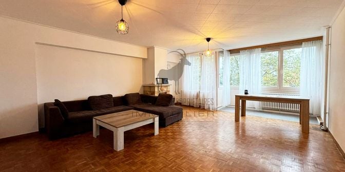 Appartement à louer à Boulevard Paul Janson 42, 6000 Charleroi