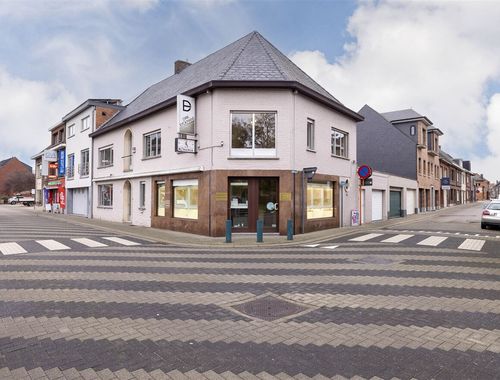                                         Gemengd gebruik te koop in Herenthout, € 375.000
