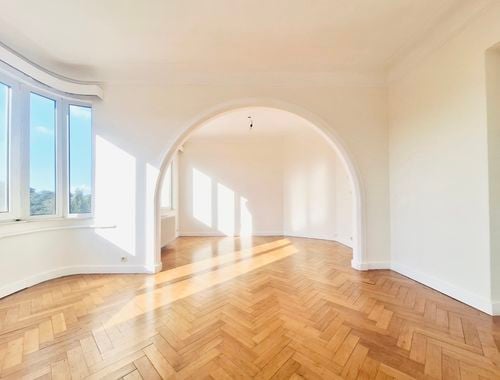                                         Appartement à louer à Woluwe-Saint-Pierre, € 1.400
