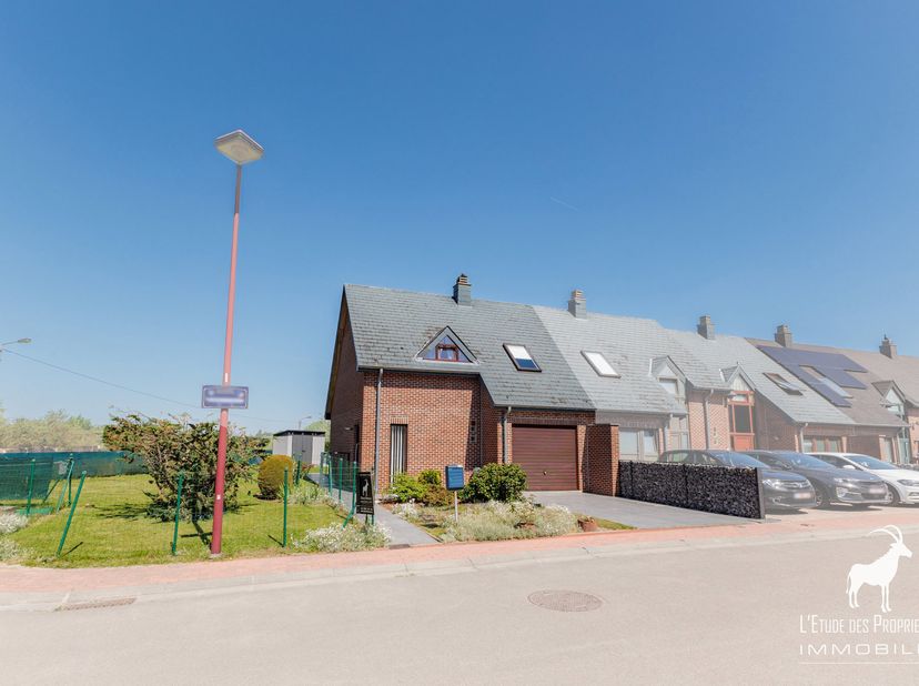 Referentie makelaar: V7170-519<br />
*** VIRTUELE RONDLEIDING: https://envisite.net/vtour/fr/drimo2/frame ***<br />
Ontdek dit prachtige huis in het c