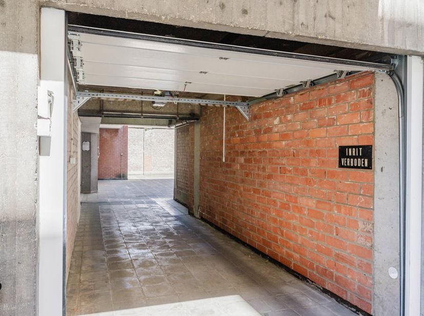 Situation<br />
Situé dans la Guldenspoorstraat, près du parc Koning Albert à Gand. À quelques minutes à pied du centre-ville, il bénéficie d'un accès