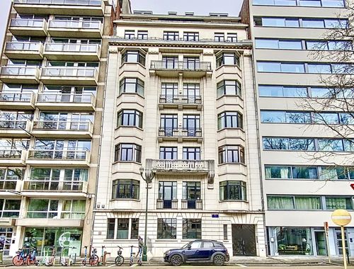                                         Appartement à vendre à Ixelles, € 750.000
