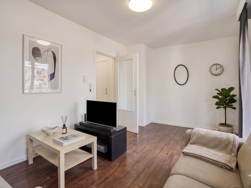 Ben je op zoek naar een betaalbaar appartement in het centrum van Roeselare? Dan is dit 1-slaapkamerappartement zeker een bezoek waard!<br />
<br />
H