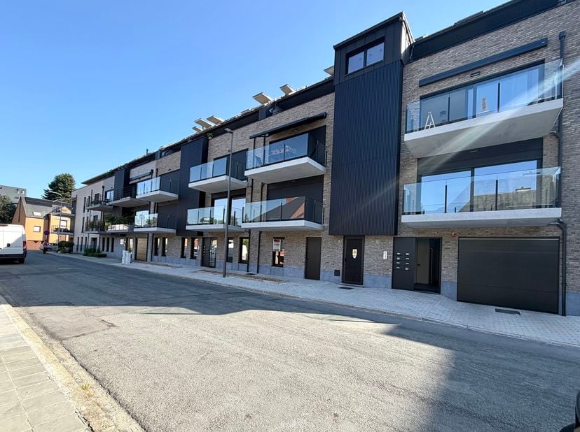 JAMBES – idéalement situé, à proximité directe de l’enjambée et de toutes les facilités, superbe APPARTEMENT NEUF (2CH/2SDB) avec TERRASSE donnant vue