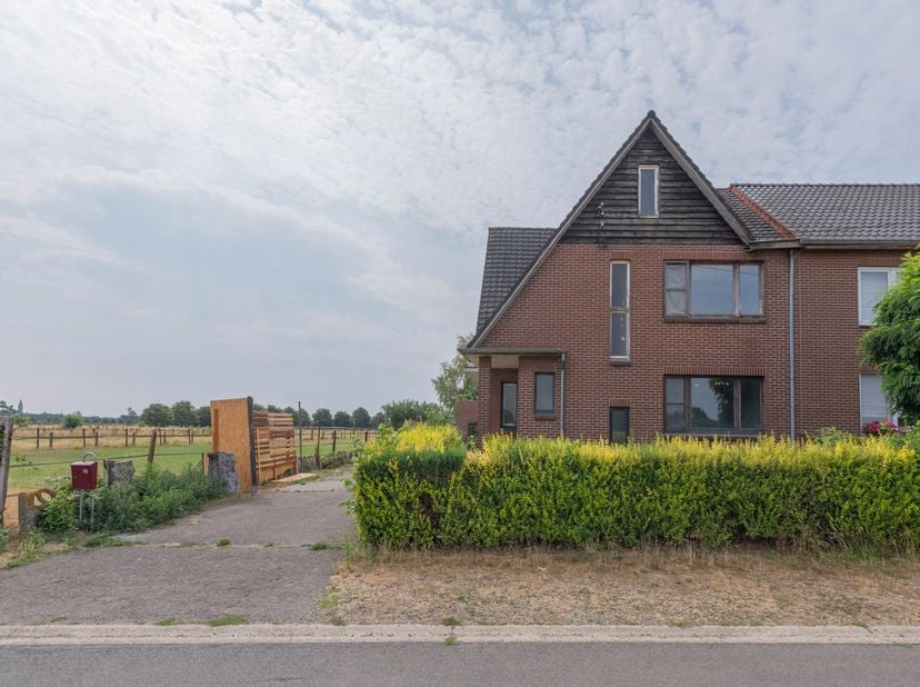 Maison à vendre à Veesteeg 16,
                    3650 Rotem