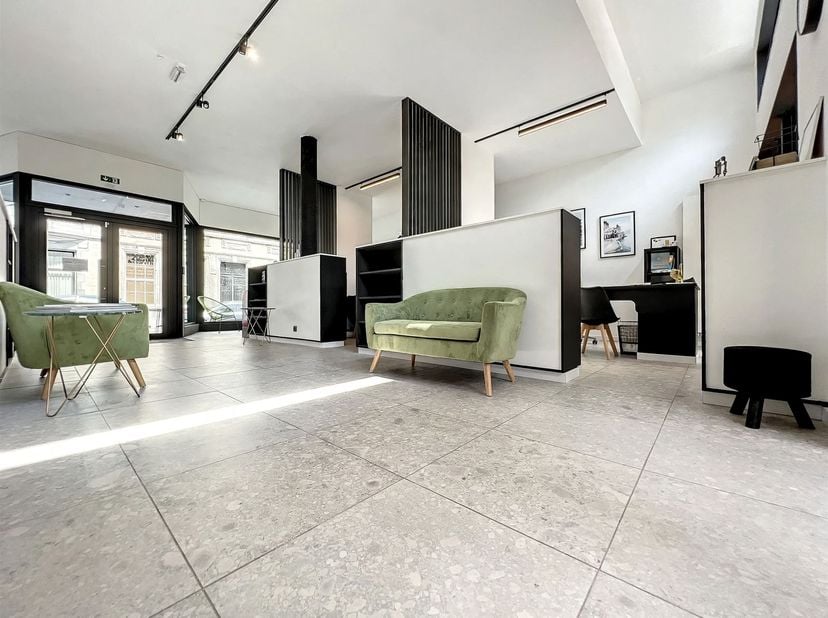Bedrijfsvastgoed te koop in rue de la station 60,
                    7700 Moeskroen