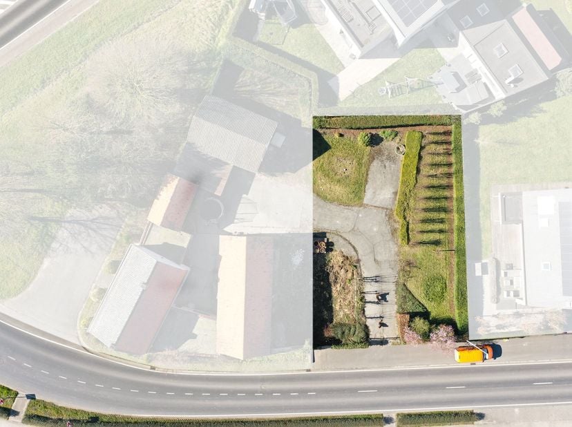 Deze bouwgrond wordt u te koop aangeboden met landelijk zicht en gelegen aan de rand van het centrum Poperinge.<br />
Er  is reeds een verkavelingspla