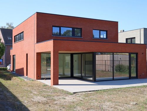                                         Eengezinswoning te koop in Essen, € 665.000
