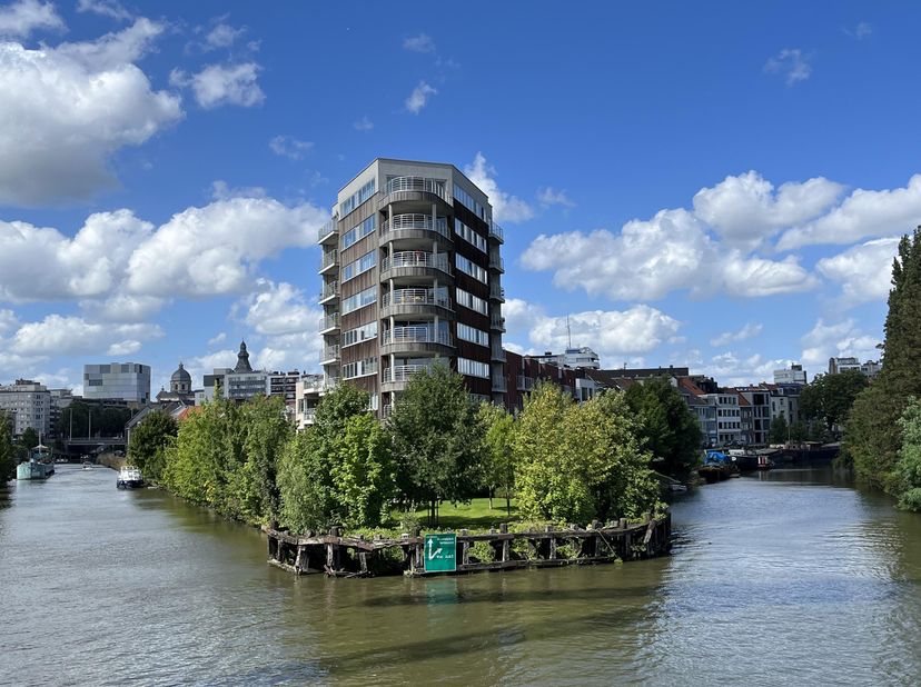 Appartement te koop in Ter Platen,
                    9000 Gent