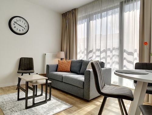                                         Appartement à louer à Evere, € 975
