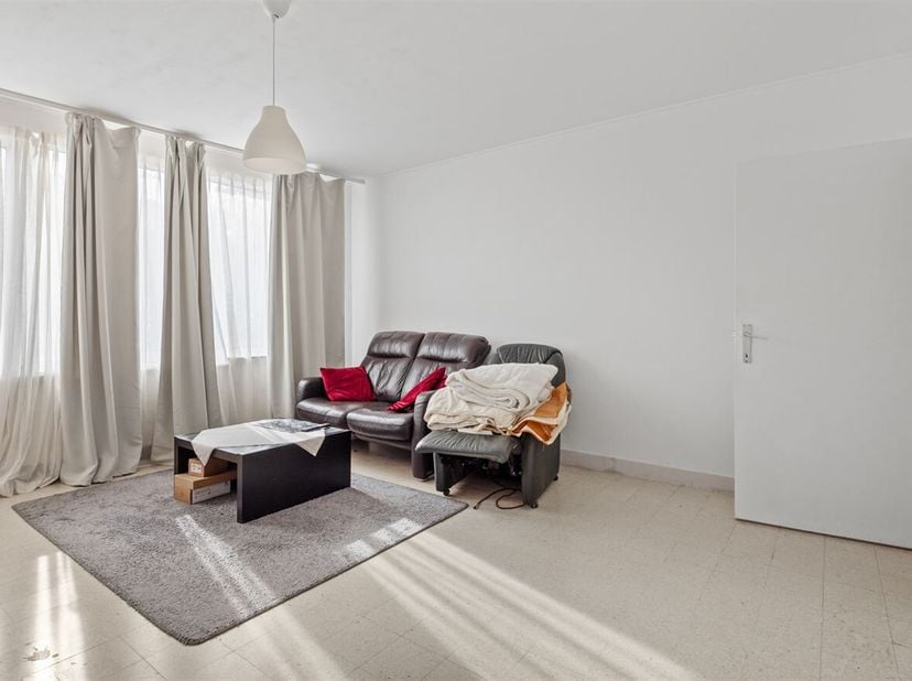 Opbrengsteigendom bestaande uit 6 appartementen en staanplaatsen<br />
Op zoek naar een interssante investering? Deze opbrengsteigendom op een toploca