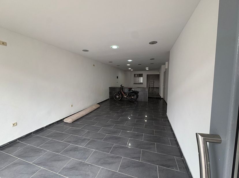 NOUS NE VOUS CONTACTERONS POUR UNE VISITE QUE SI LE LIEN CI-DESSOUS EST REMPLI ENTIÈREMENT ET CORRECTEMENT : https://www.heylenvastgoed.be/huren/comme