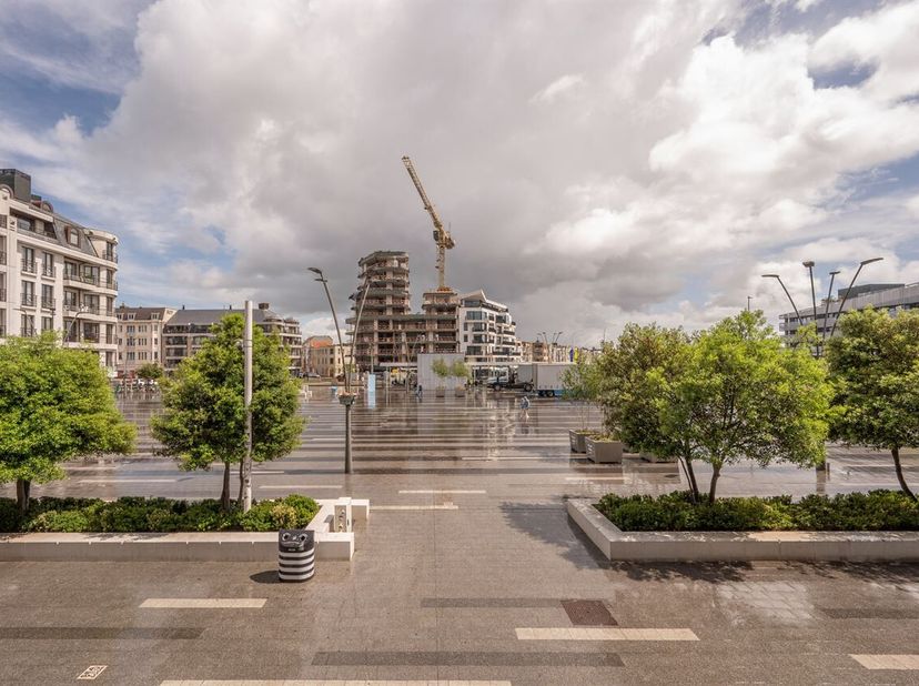 Exclusief wonen op een topligging aan de kust.<br />
Bent u op zoek naar een ruim en instapklaar appartement waar comfort, locatie en levenskwaliteit