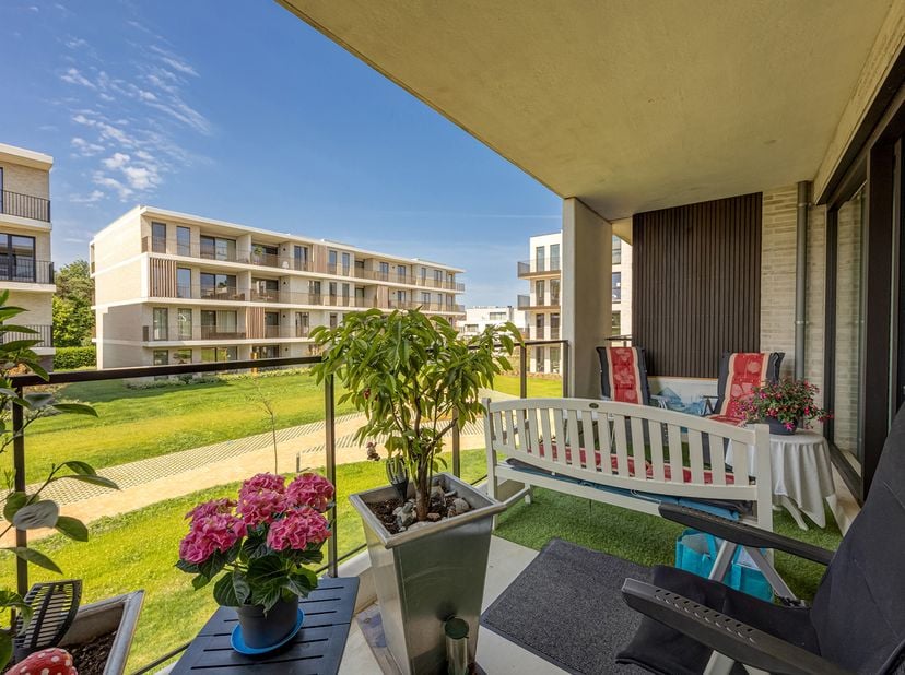 Recent (2024) en energiezuinig nieuwbouwappartement met 2 slaapkamers en mooi overdekt terras<br />
A label I elektriciteit conform I onder registrati