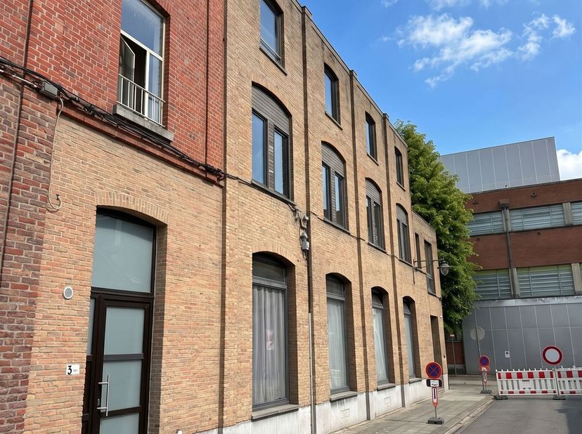 Appartement à vendre à Rue Malapert 5/3/3 BIS,
                    7000 Mons