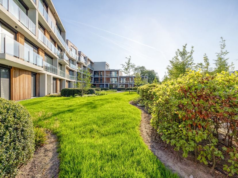 Dit recent en energiezuinig appartement is gelegen op een toplocatie in centrum-Beveren, in de nabijheid van winkels, scholen, openbaar vervoer en hor