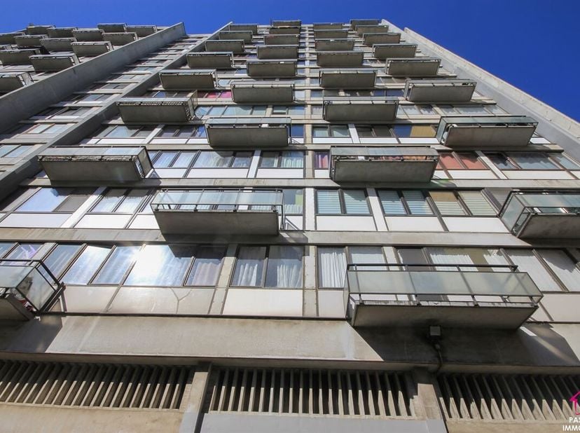 Charmant appartement 1 chambre à vendre, situé au 7ème étage, dans une copropriété sécurisée et arborée.<br />
Ce bien, dune superficie de 66 m², disp
