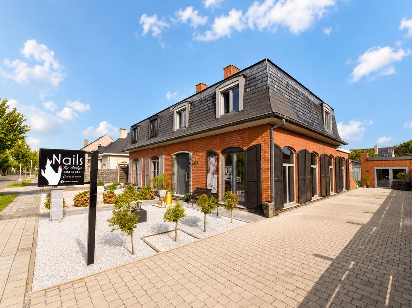 Huis te koop in Hugo Verrieststraat 29,
                    9900 Eeklo