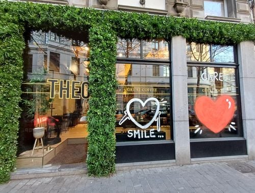                                        Handelszaak te huur in Antwerpen, € 2.500
