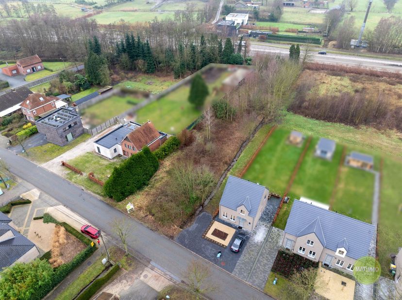 *** IN OPTIE ***<br />
<br />
Royale bouwgrond van 1.848m2 voor open bebouwing in Mol-Rauw.<br />
<br />
Ontdek een zeldzame kans om uw droomhuis