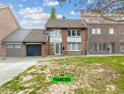                                         Maison à vendre à Sint-Pieters, € 329.000
