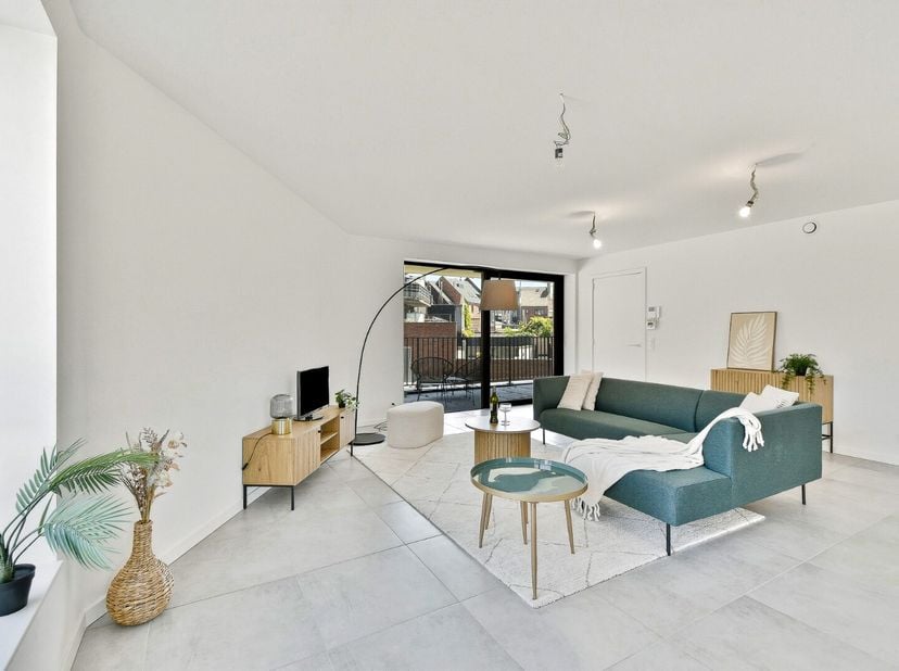 Wonen in alle rust én midden in het centrum? In residentie KorBoo in Gistel combineert dit instapklare nieuwbouwappartement ruimte, licht en verfijnde
