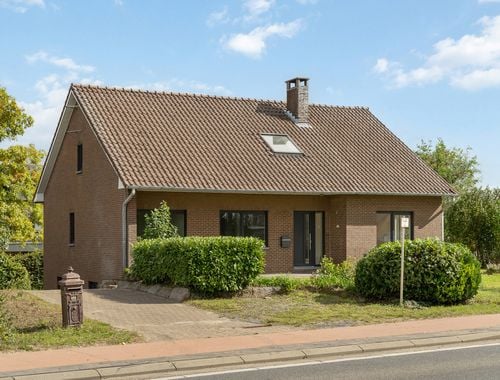                                         Woning te koop in Riemst, € 360.000
