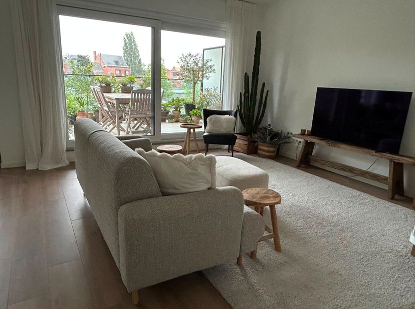BEZOEK AANVRAGEN ENKEL MOGELIJK VIA VOLGENDE LINK: <br />
https://verlinden.mijnhuurprofiel.be/property/d5a7a47d-6450-410e-b6f1-22201430fe91<br />
<br
