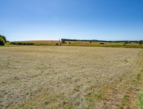                                         Bouwgrond te koop in Tillet, € 69.000
