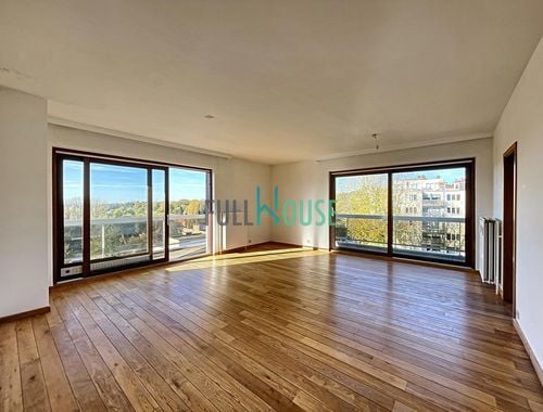                                        Appartement te huur in Ukkel, € 1.950
