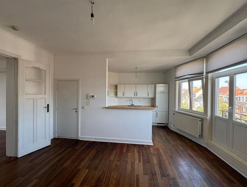                                         Appartement te huur in Schaarbeek, € 990
