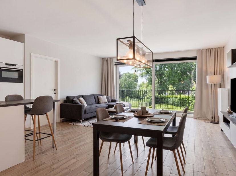Ben je op zoek naar een instapklaar appartement met een groot terras en een rustig, groen zicht? Of zoek je als investeerder een slimme en direct rend